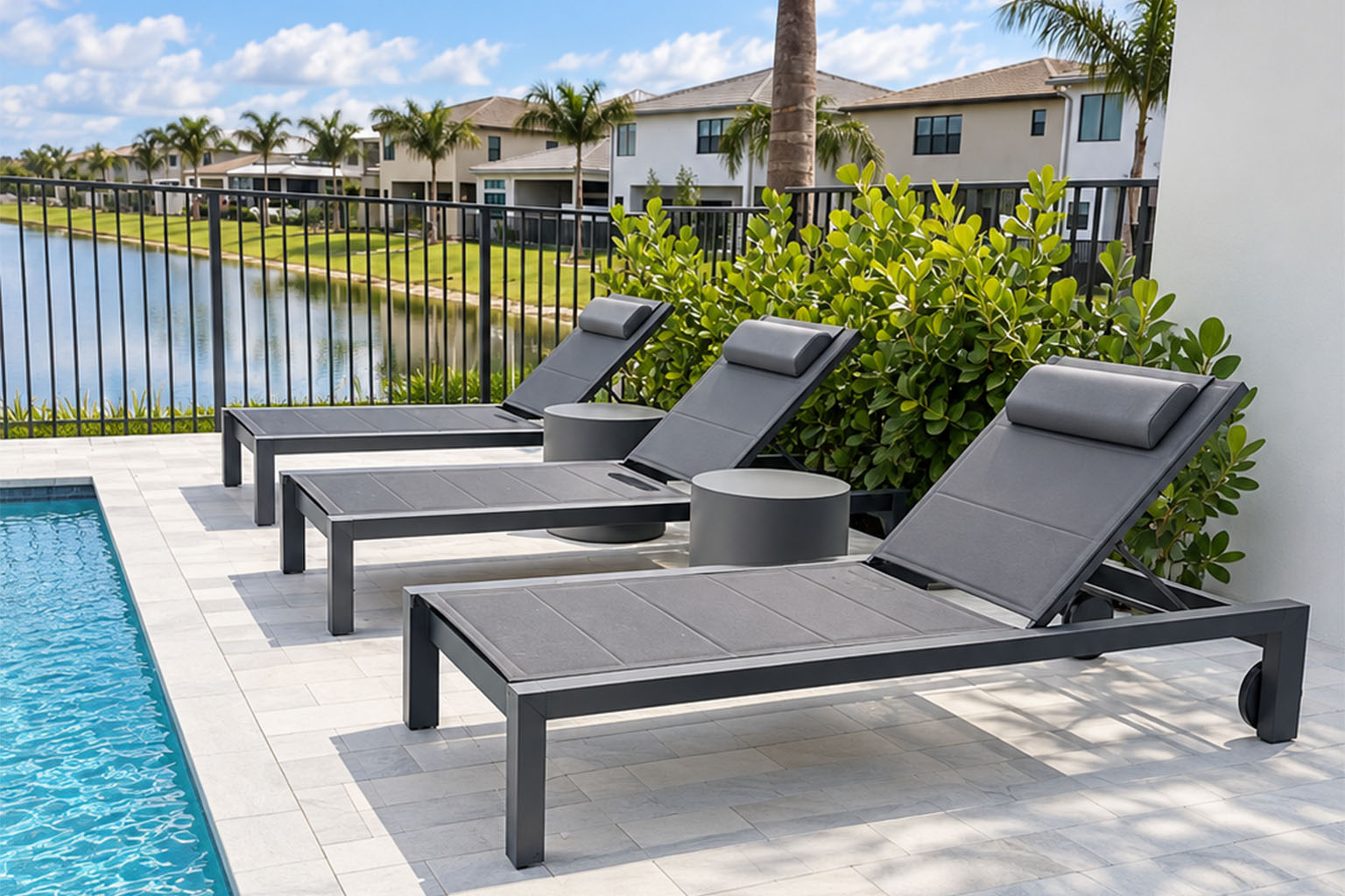 Cali Padded Sling Chaise with headrest and wheels - Image 3